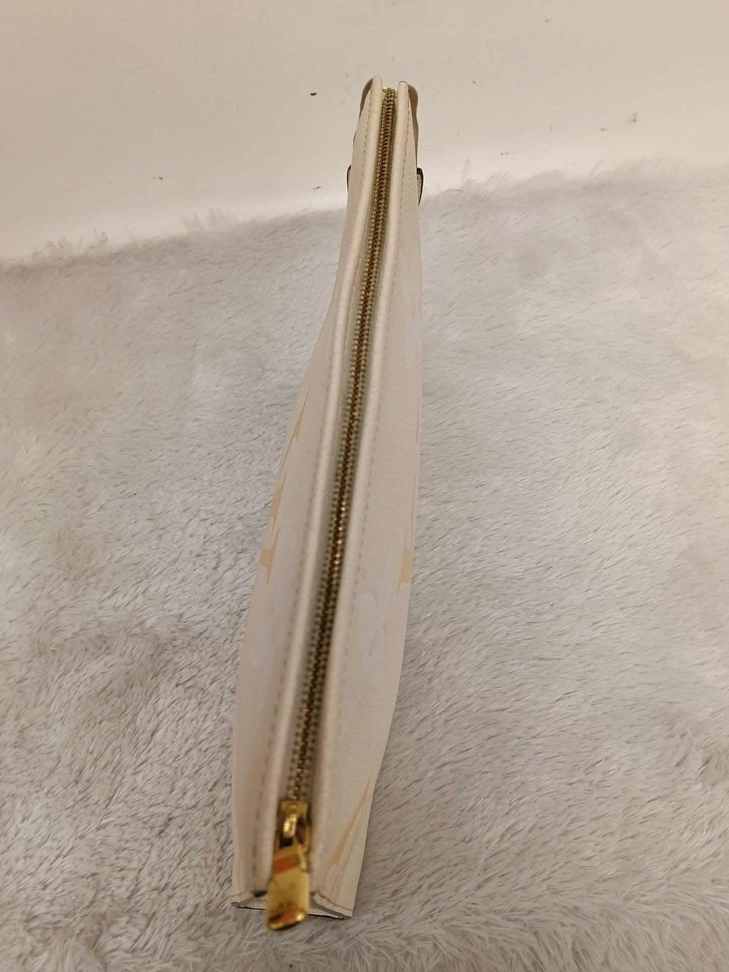 LV Pochette Toiletry 26 Monogram Giant Empreinte Pool Creme (CHIP)