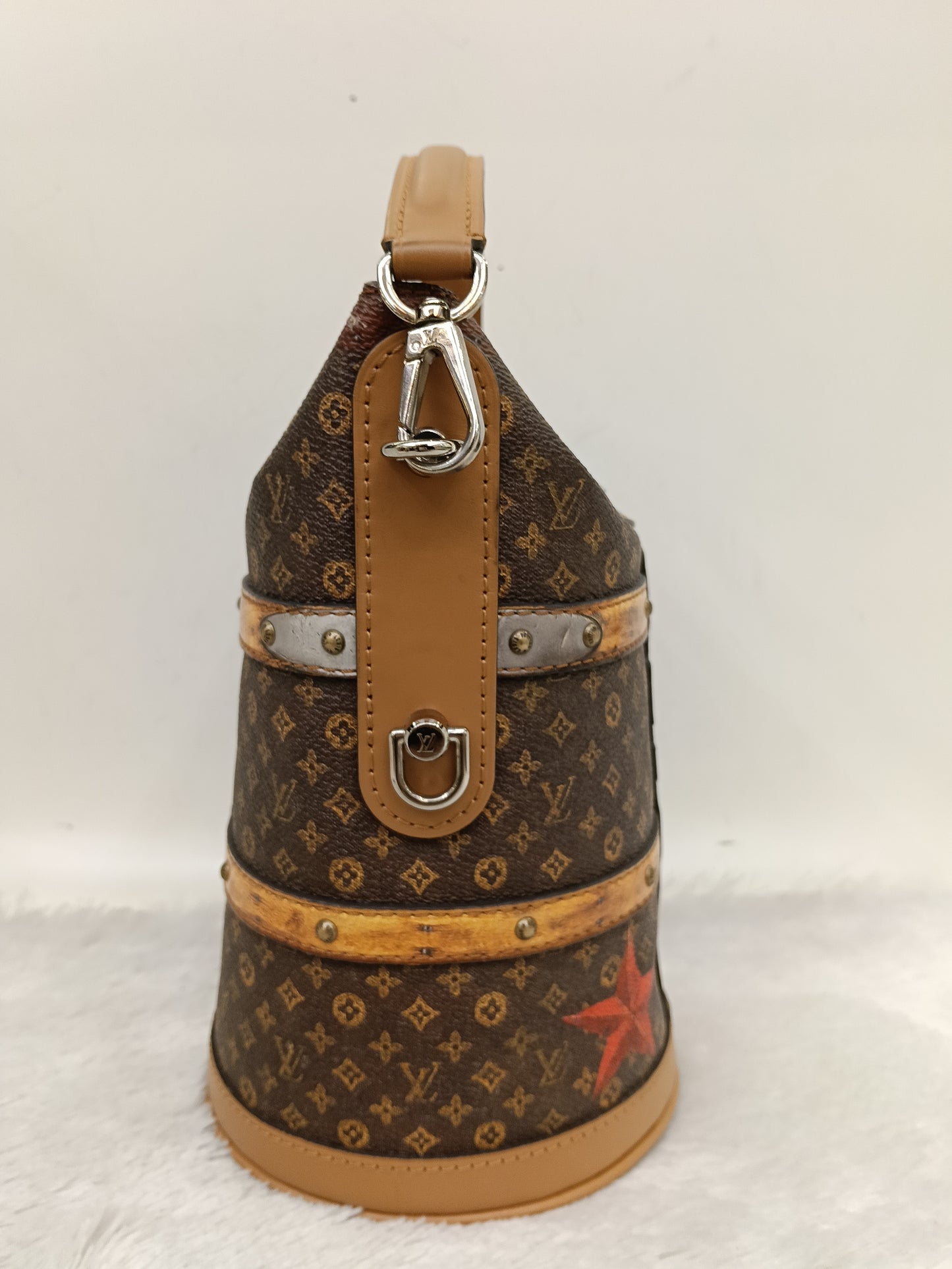 LV Duffle Transformed Monogram Time Trunk 2018
