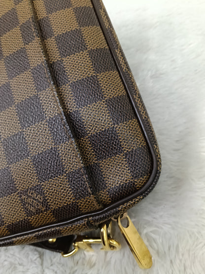 LV Macao Pochette Damier 2012