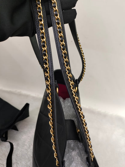 Chanel Chain Shopping Tote Calfskin Black GHW 2023 (CHIP)