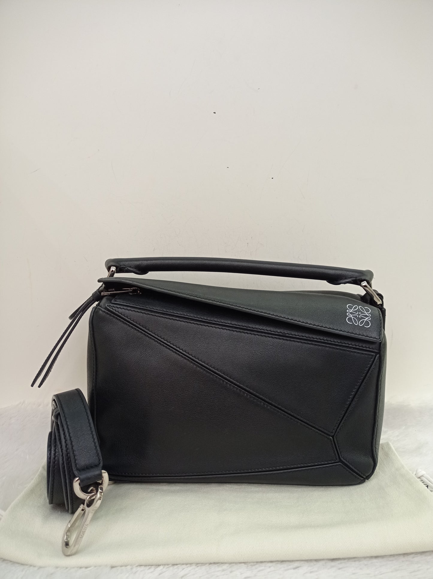 Loewe Puzzle Small Black SHW 2017