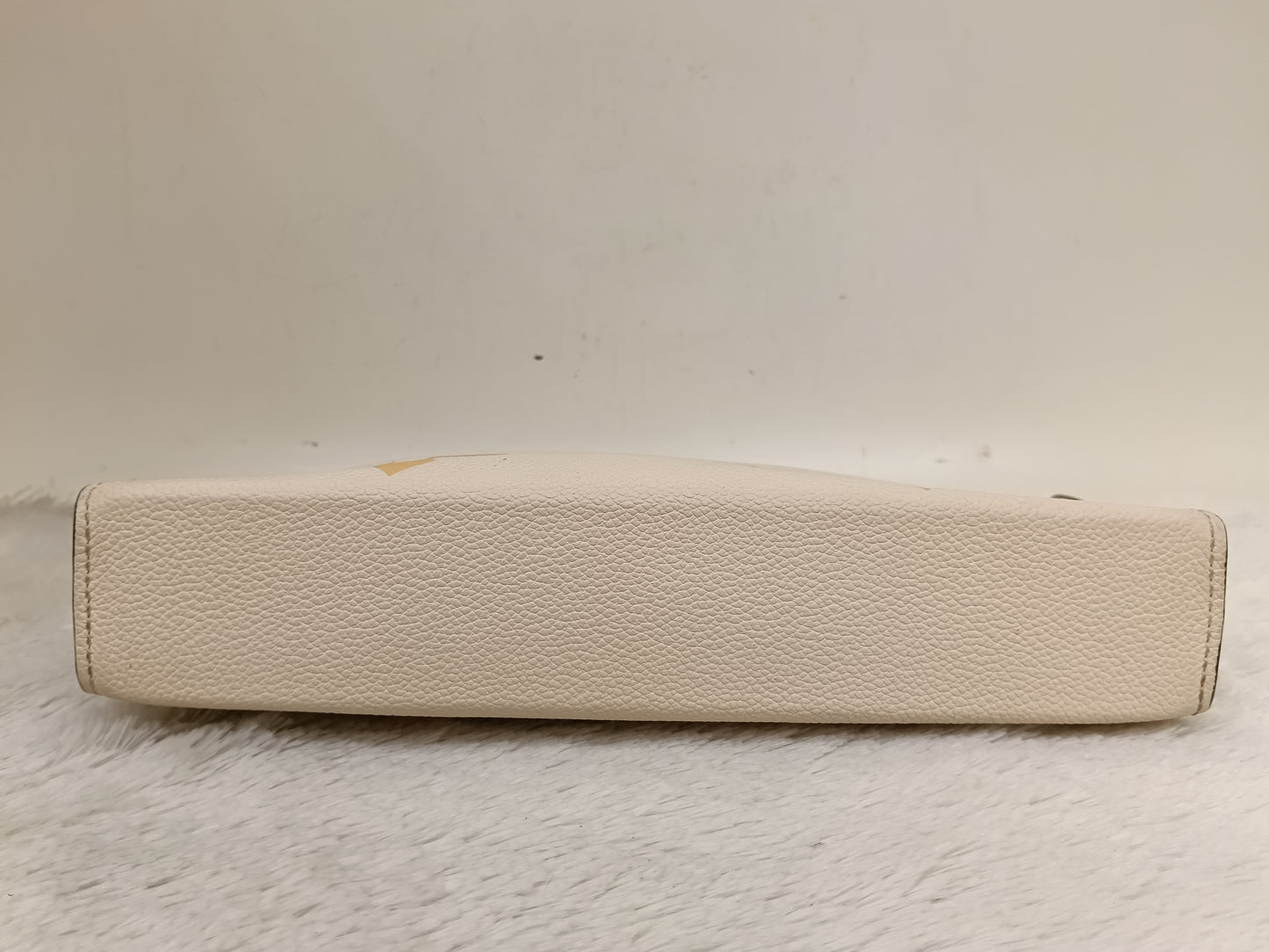 LV Pochette Toiletry 26 Monogram Giant Empreinte Pool Creme (CHIP)