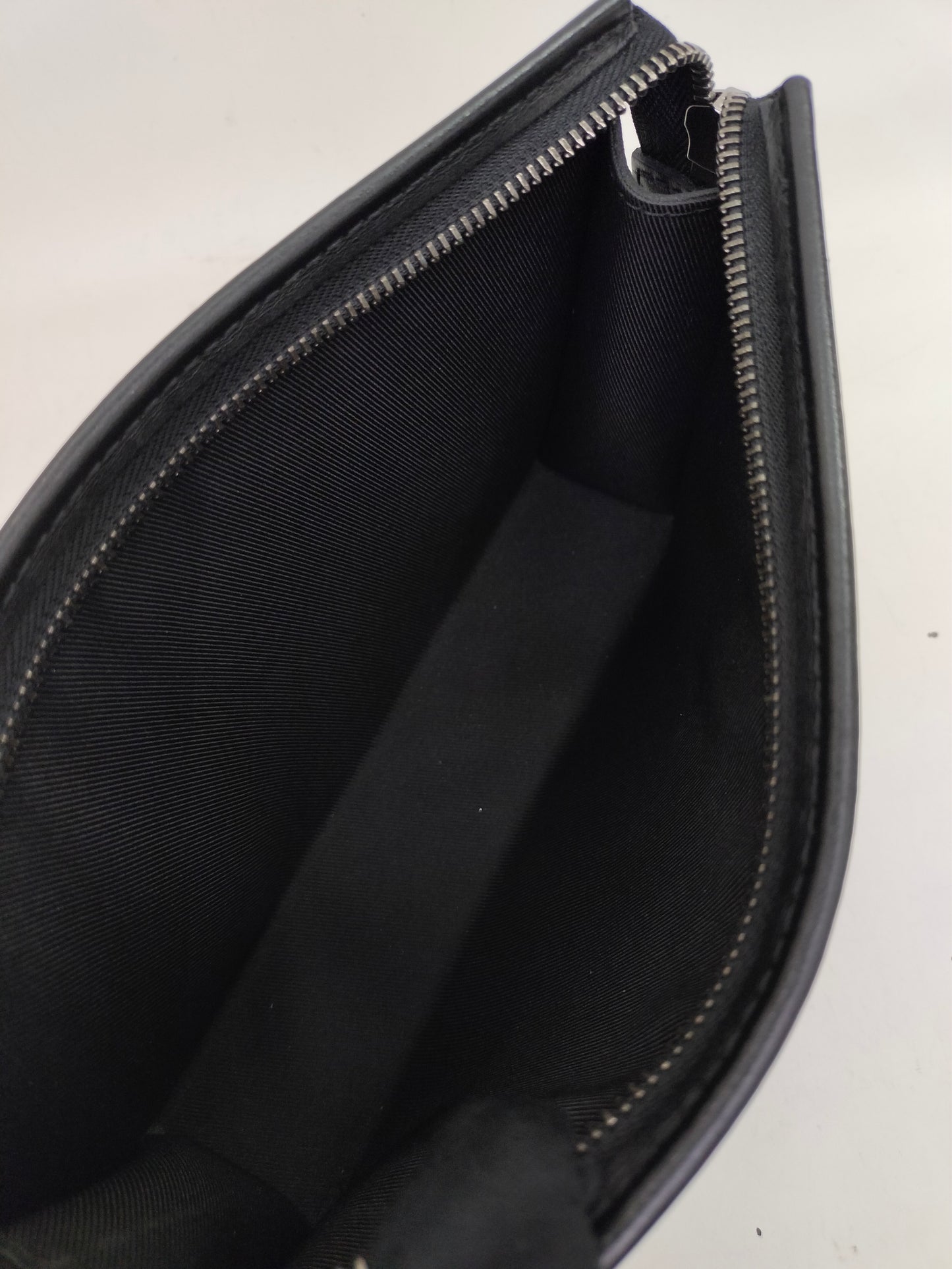 LV Gaston Wearable Monogram Eclipse (CHIP)