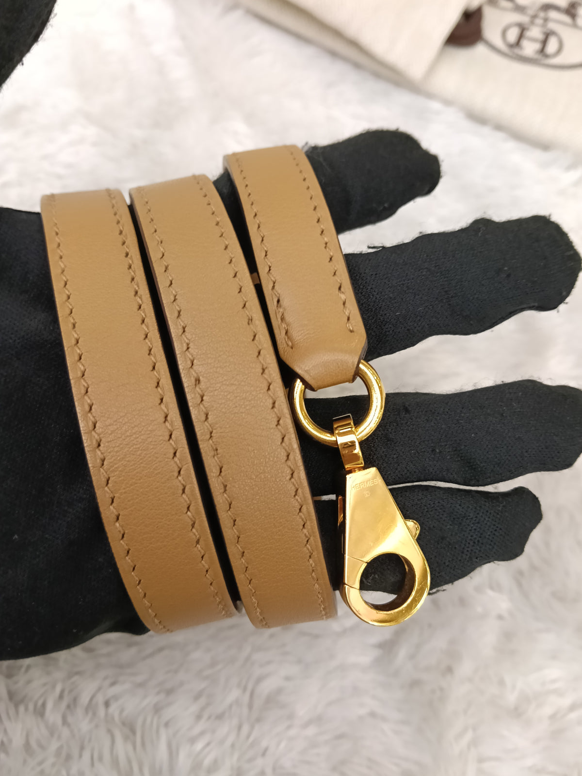 Hermes 2424 29 Togo Biscuit Alezan GHW #Z