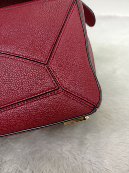 Loewe Puzzle Medium Grained Raspberry GHW 2017
