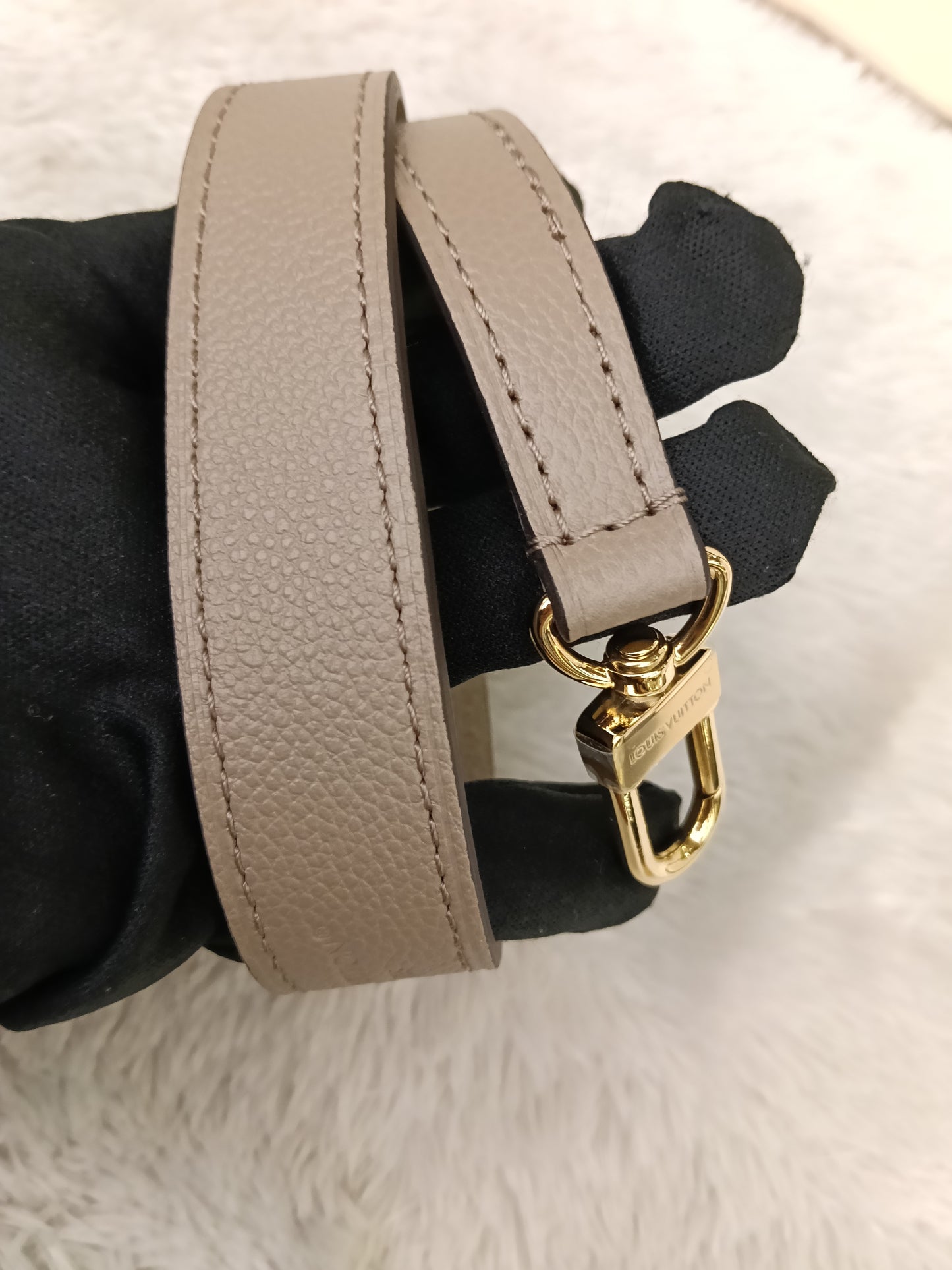 LV Diane PM ST NM Monogram Empreinte Giant Tourterelle Creme 2025 (CHIP)