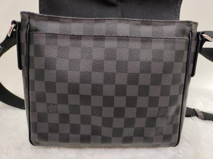 LV District PM Graphite 2013