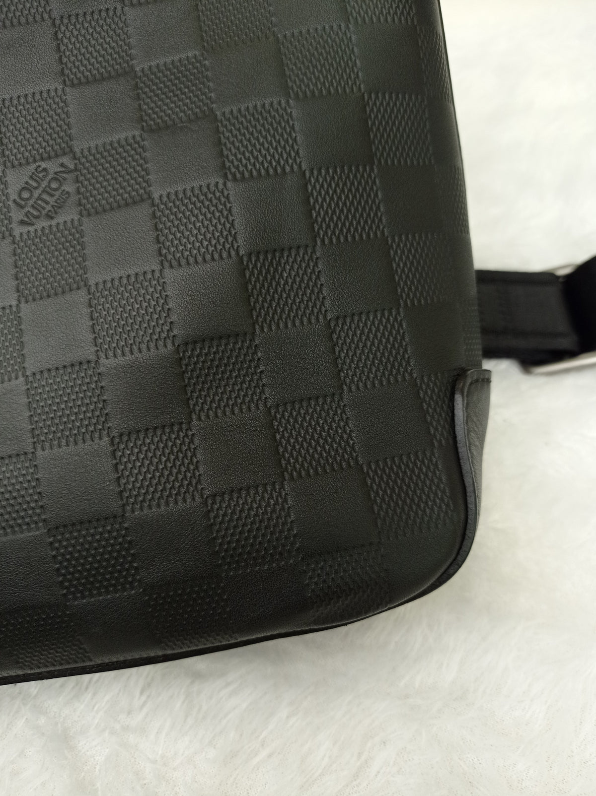 LV District MM Damier Infini Onyx 2014