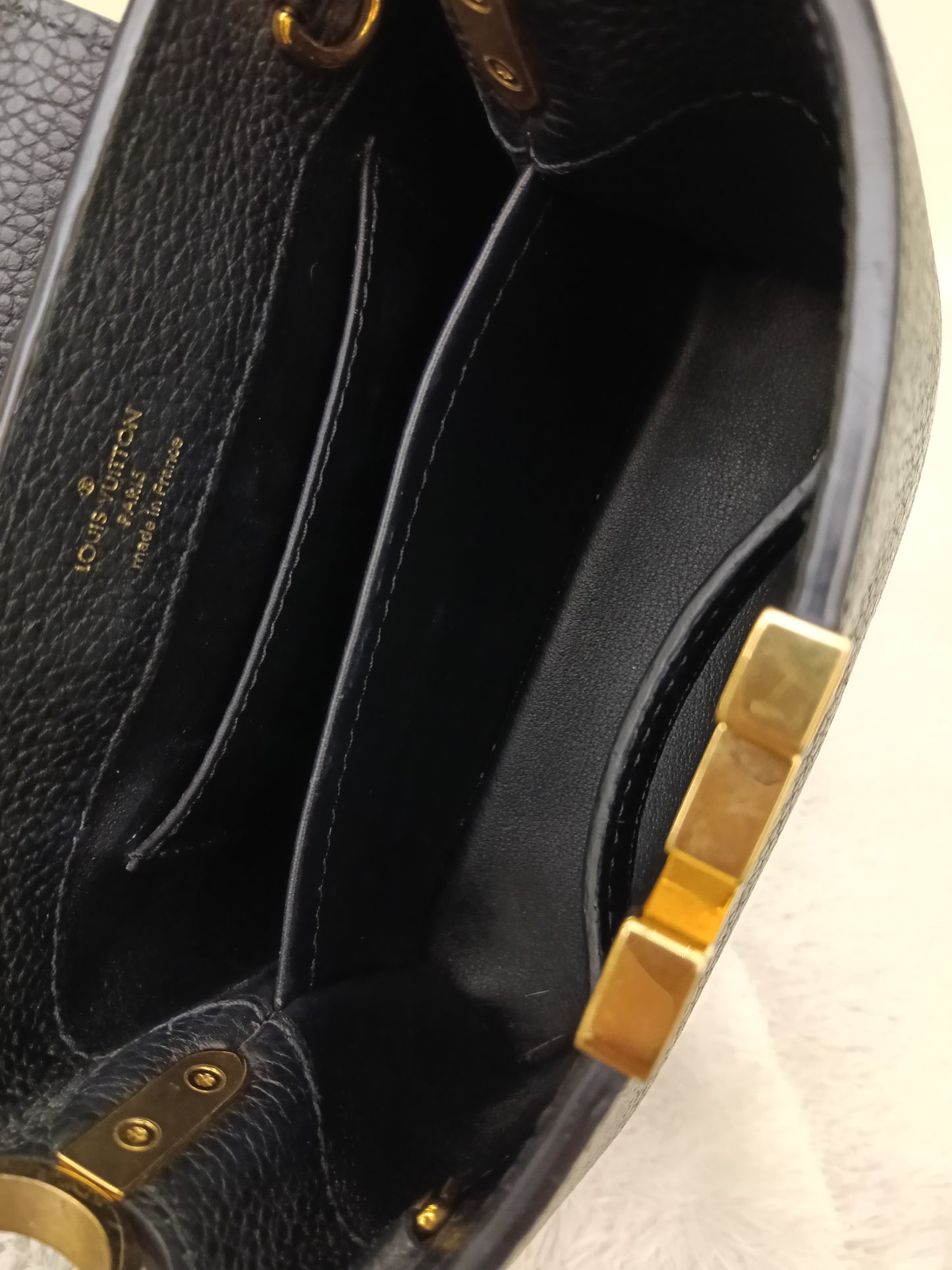 LV Capucines Mini Taurillon Black 2020