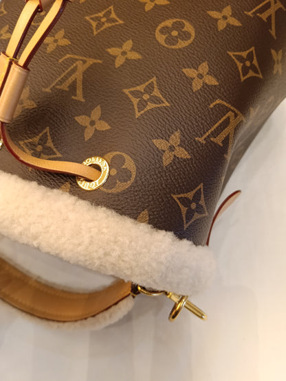 LV Neo Noe BB Monogram Shearling Cozygram 2023 (CHIP)
