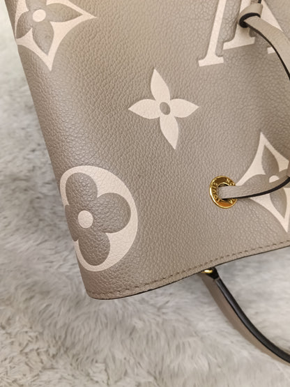 LV Neo Noe MM Monogram Empreinte Tourterelle Creme (CHIP)