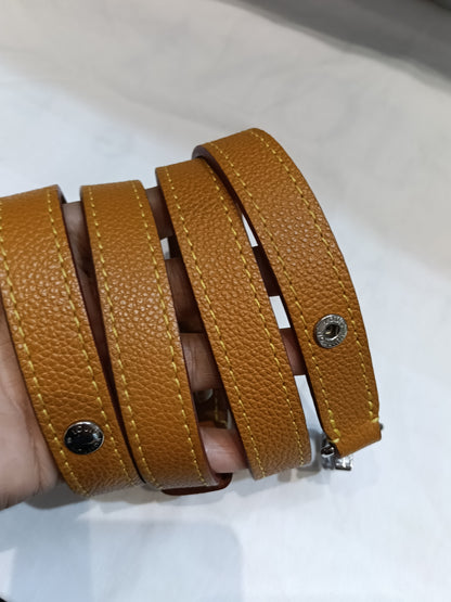 LV Buci NM Epi Gold Miel (CHIP)