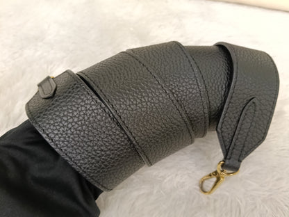 LV Capucines Mini Taurillon Black 2020