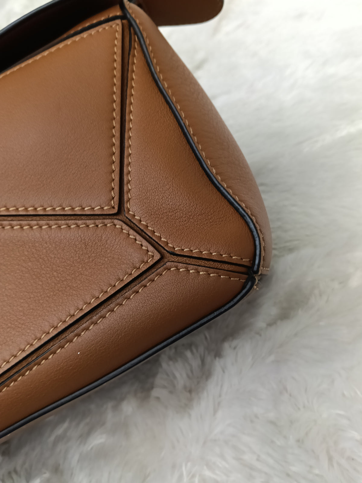 Loewe Puzzle Small Calfskin Tan SHW 2022