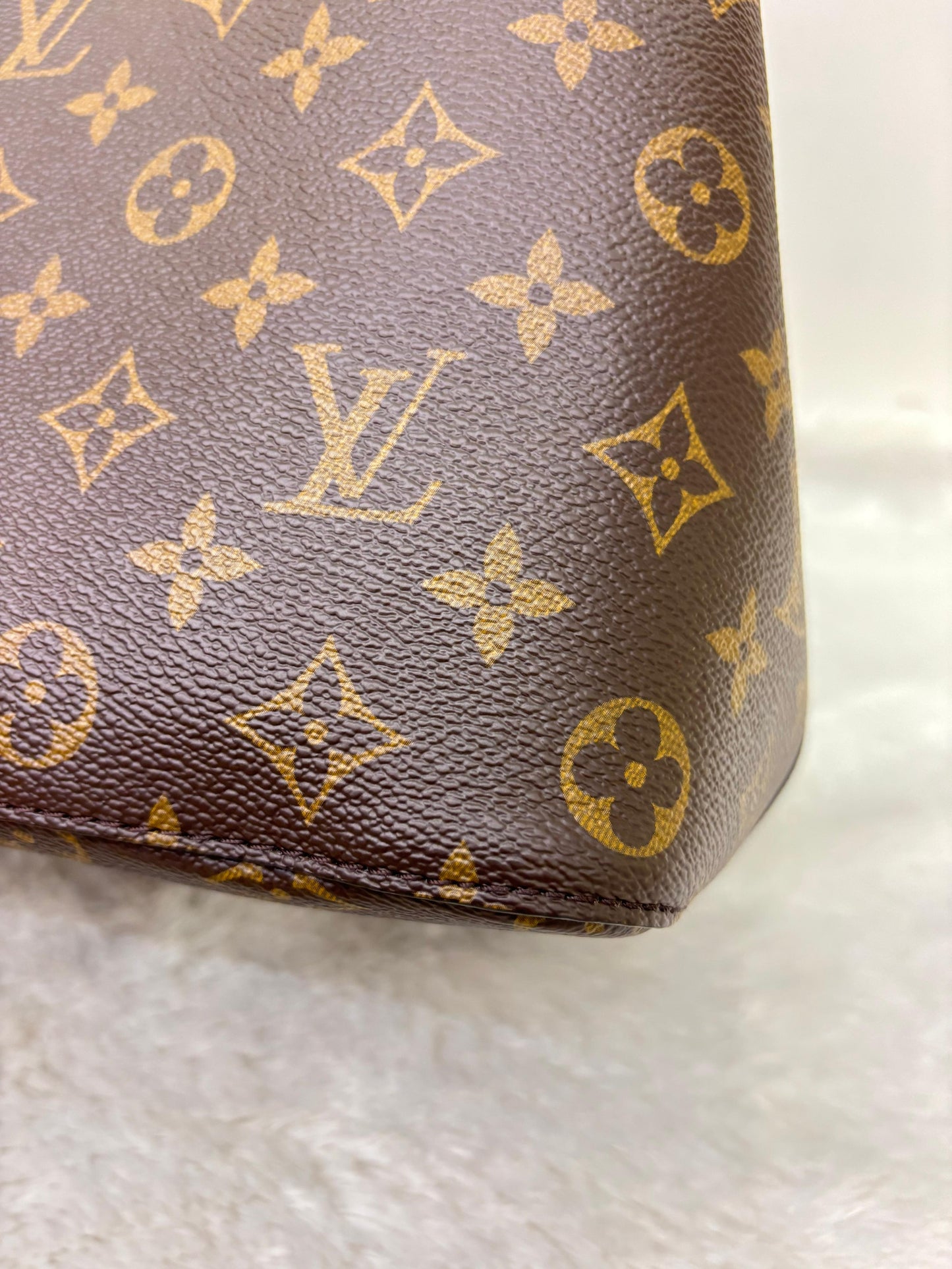 LV Neo Noe MM Monogram Coquelicot 2024 (CHIP)