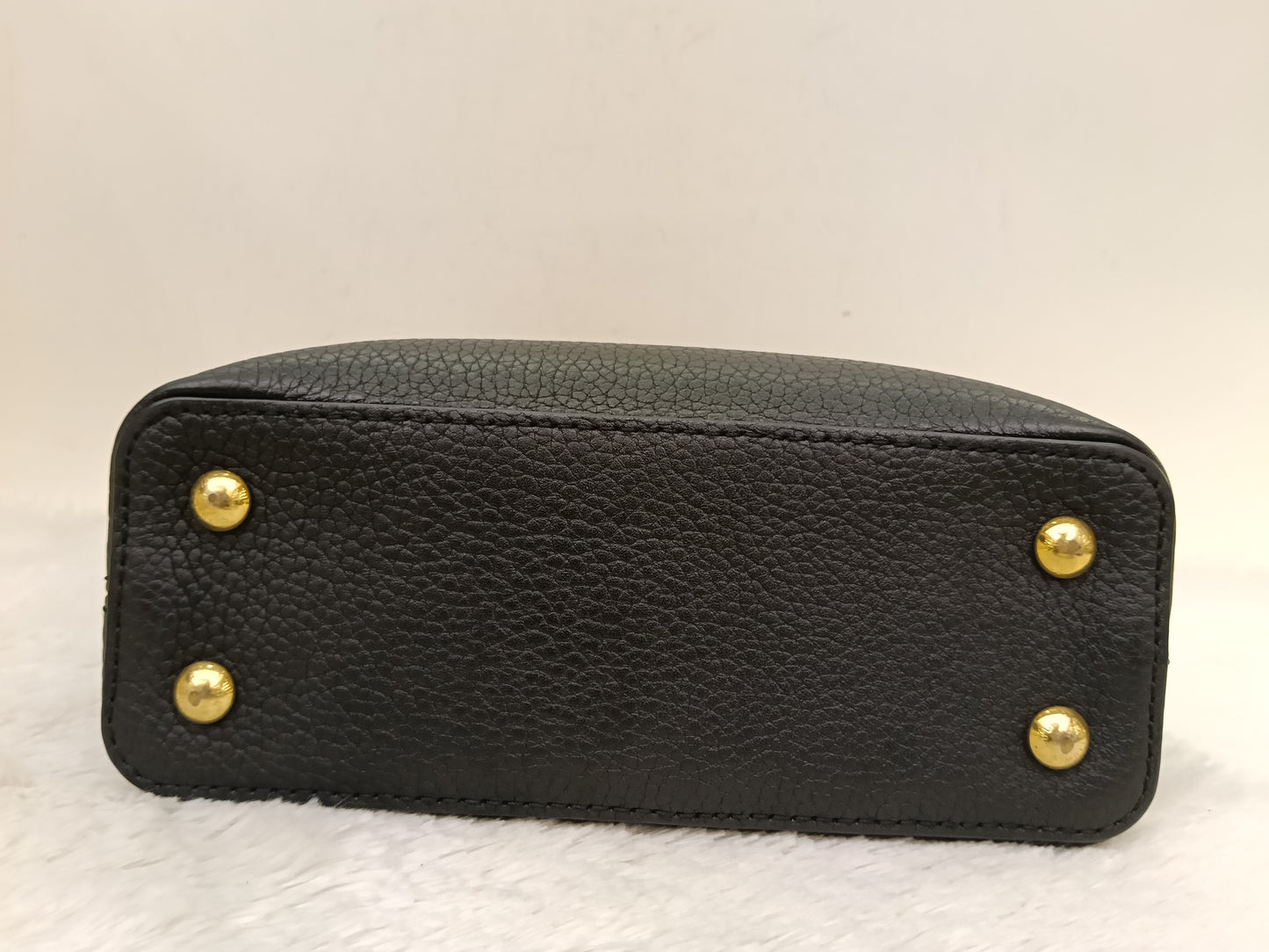 LV Capucines Mini Taurillon Black 2020