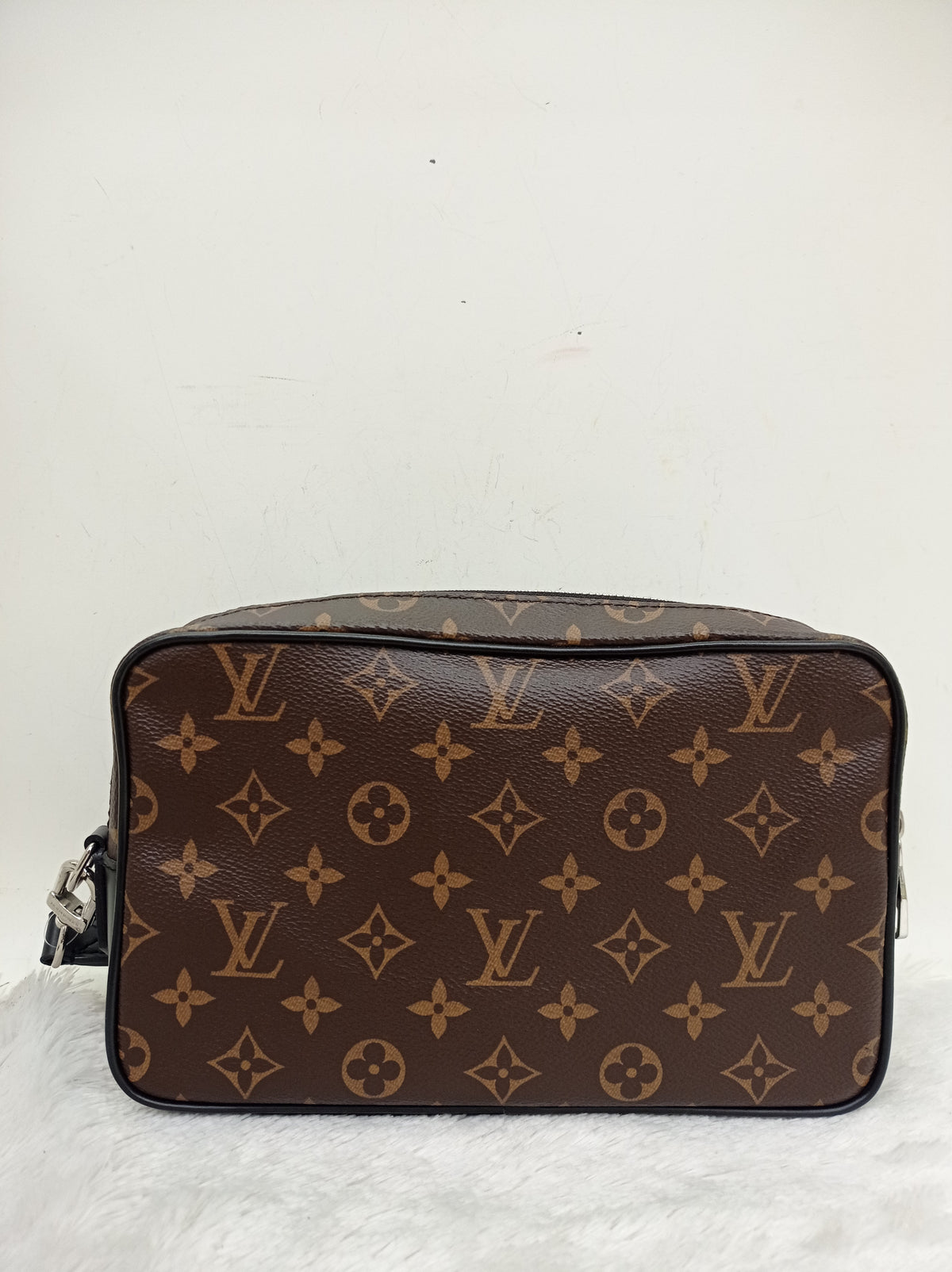 LV Kasai Clutch Monogram Macassar  2019