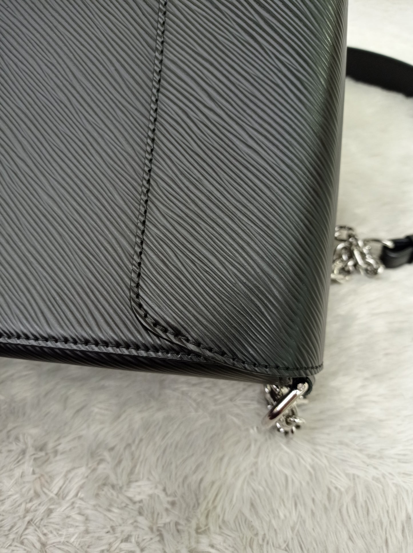 LV Twist MM Epi Black 2016