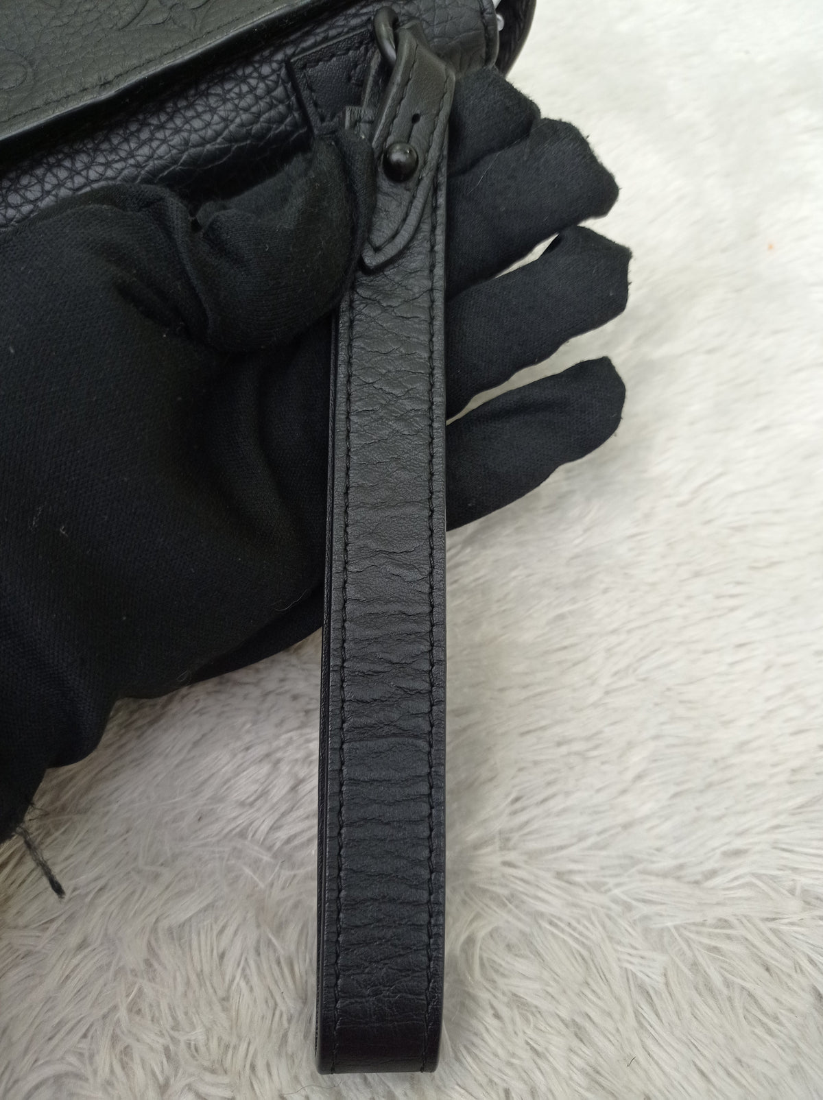 LV S Lock A4 Pouch Monogram Empreinte Black (CHIP)
