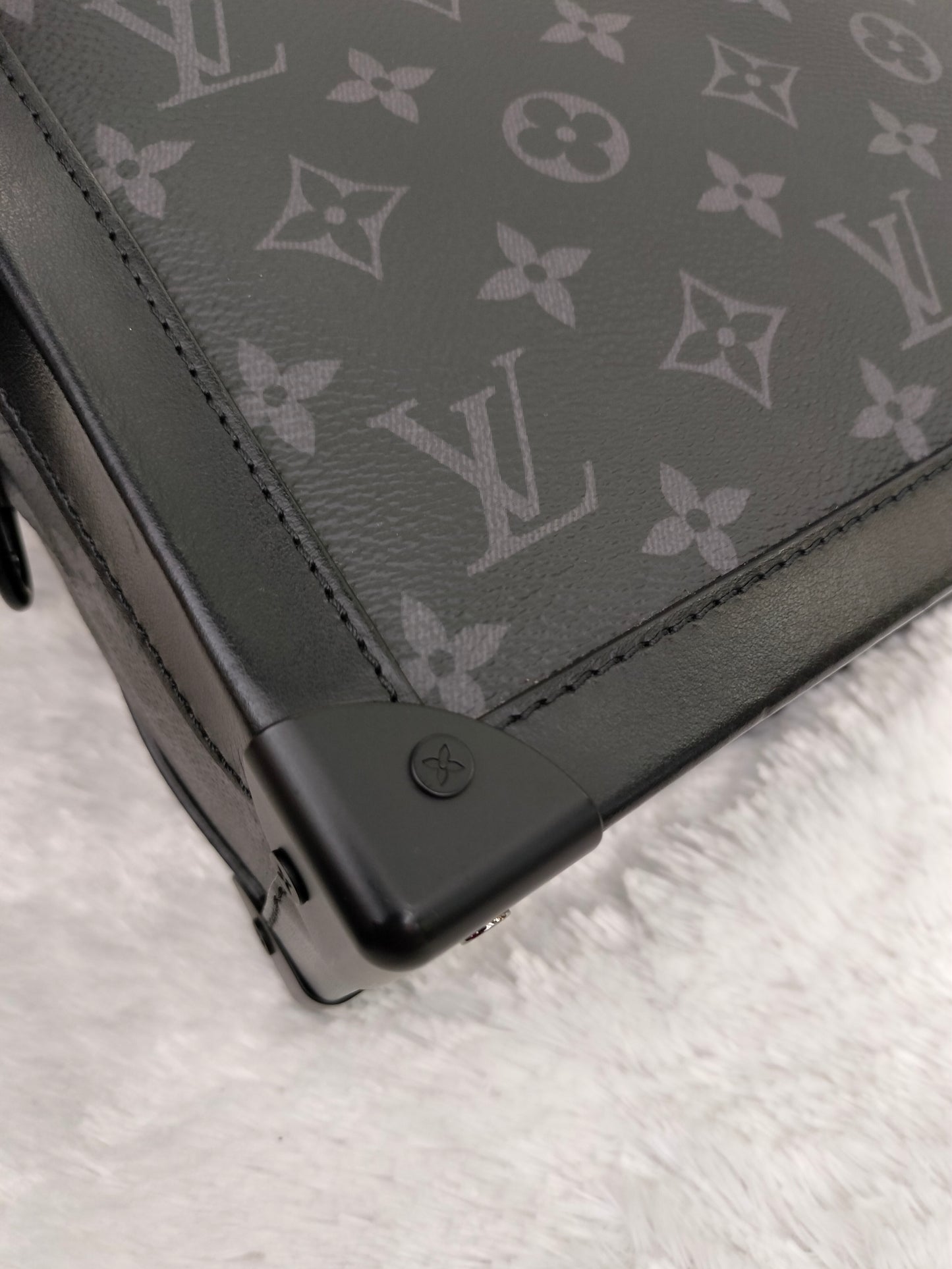 LV Soft Trunk Monogram Eclipse 2019