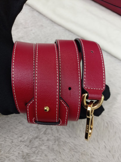 Loewe Puzzle Medium Grained Raspberry GHW 2017