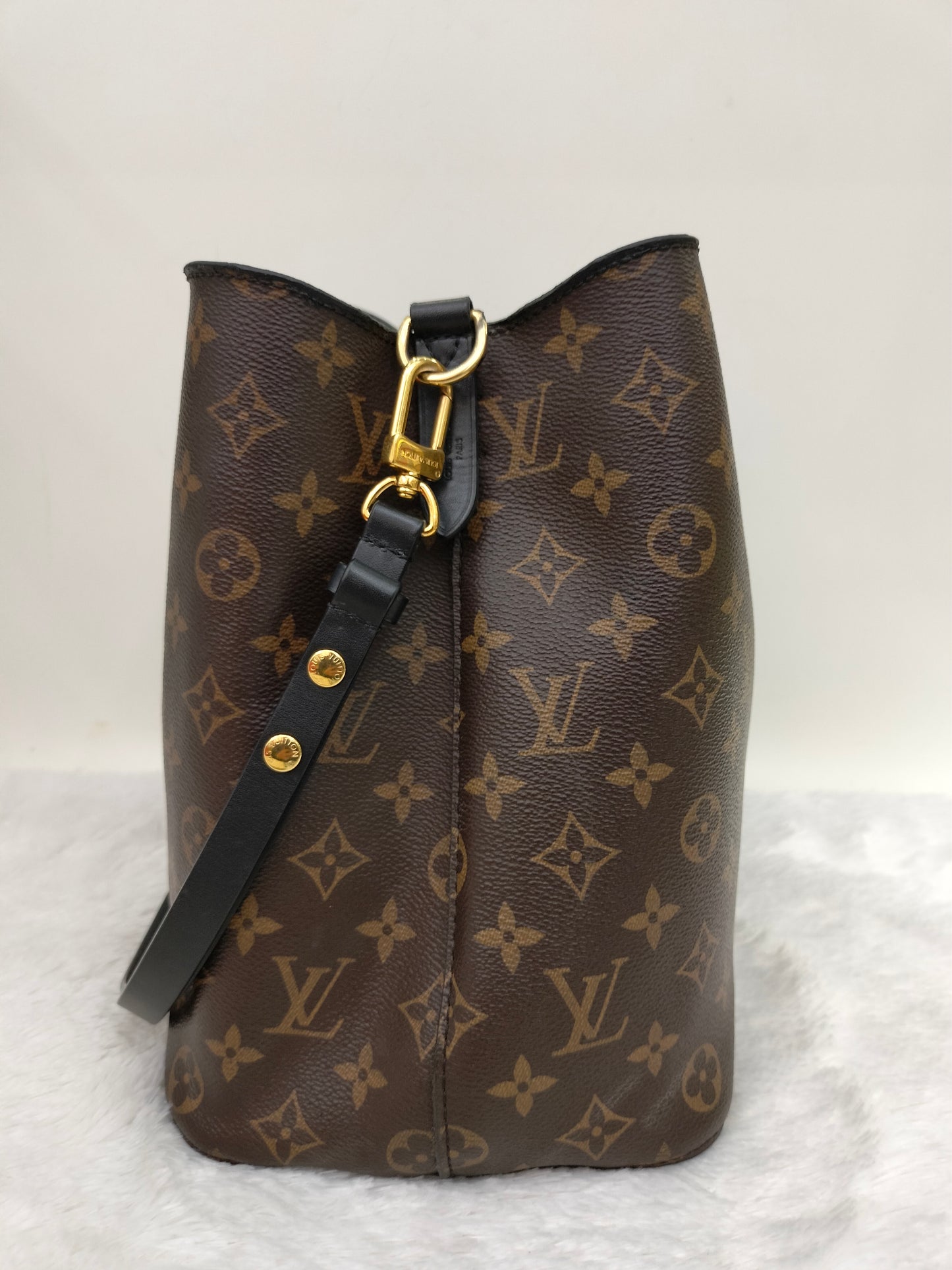 LV Neo Noe Monogram Noir 2017