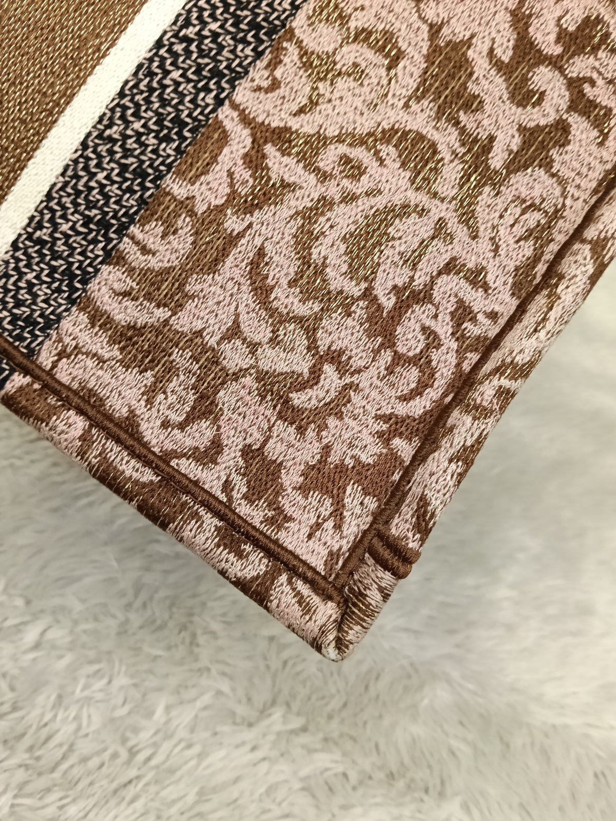 Dior Tote Book Medium Brocart Embroidered Pink Brown 2022