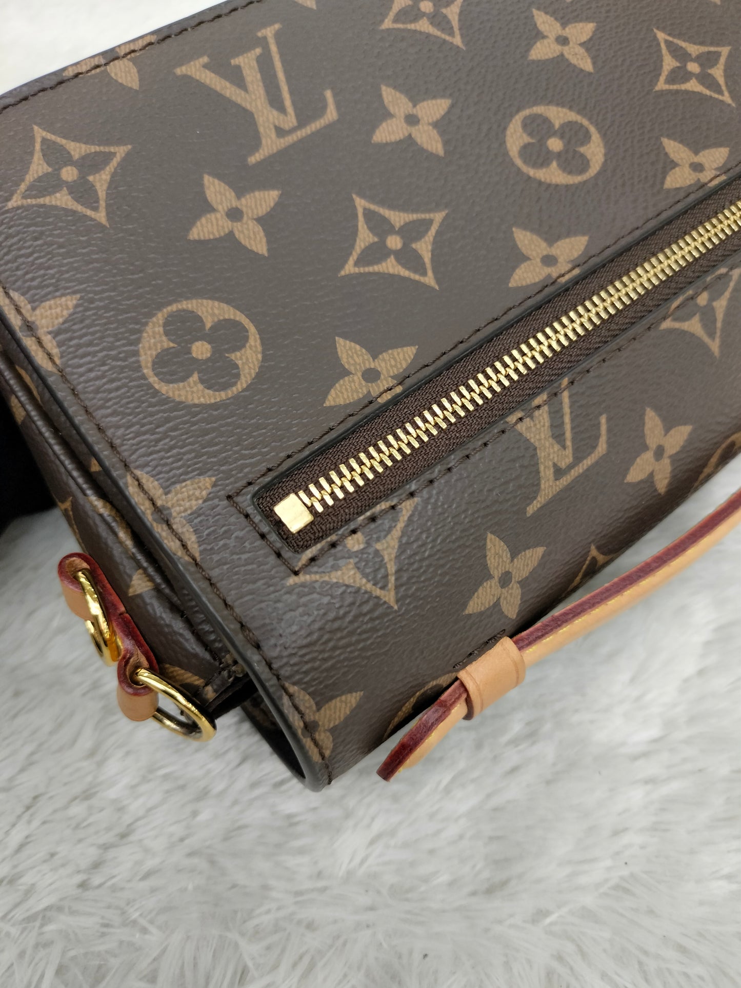 LV Metis East West Monogram (CHIP)