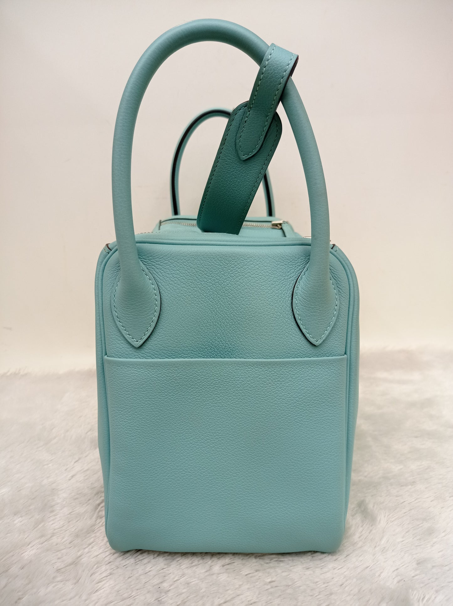 Lindy 30 Evercolour Blue Atol PHW #T