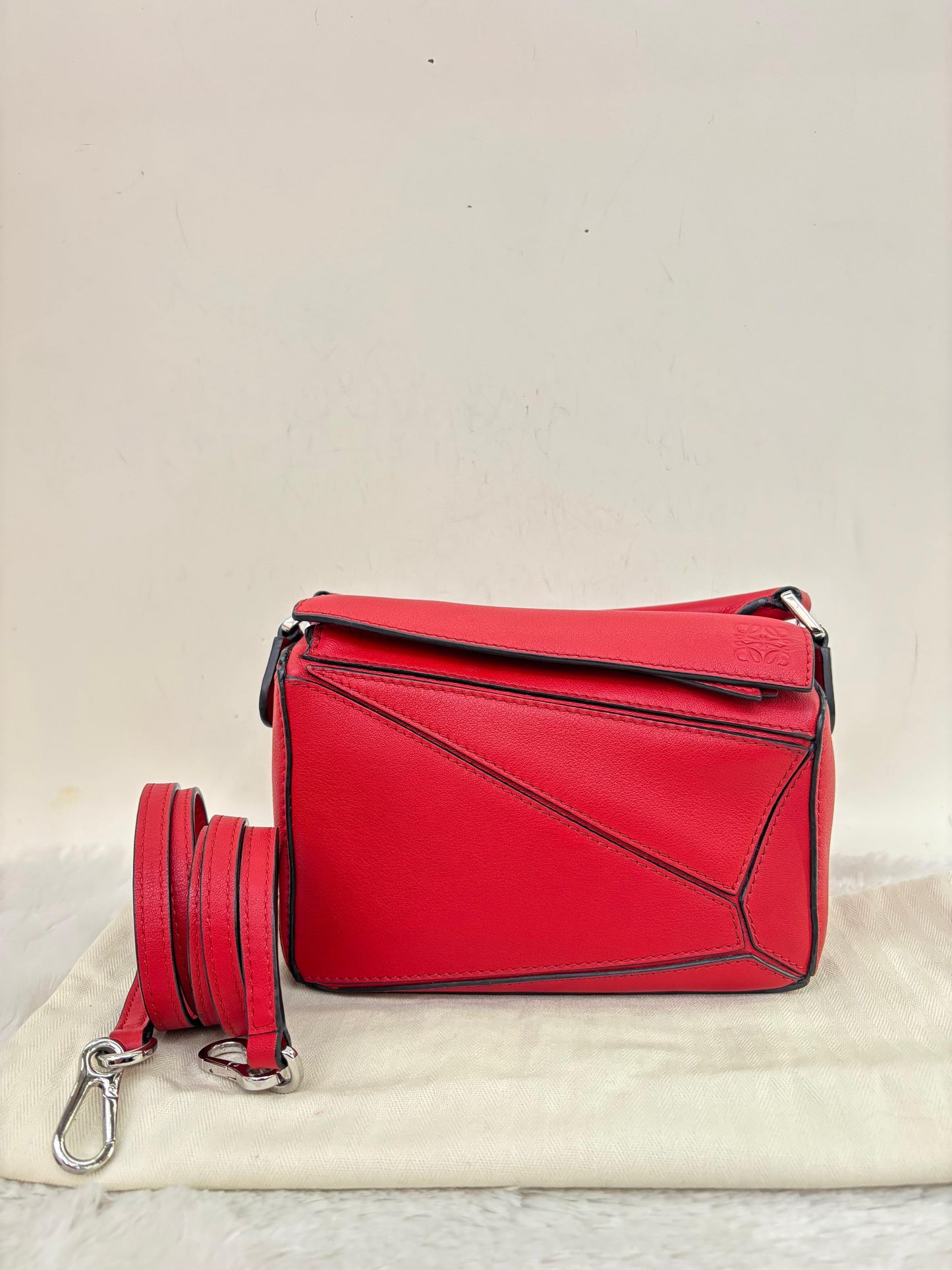 Loewe Puzzle Mini Red SHW 2018
