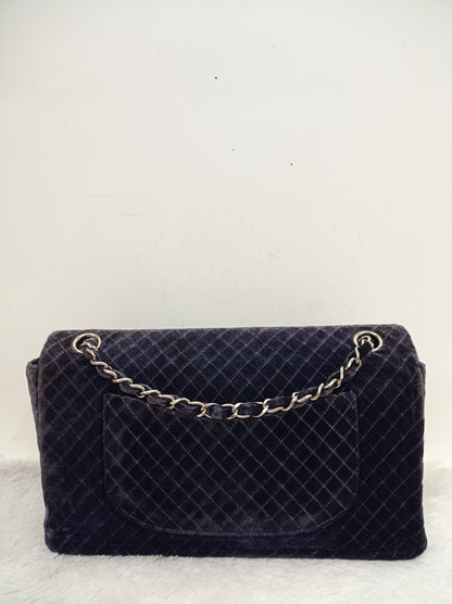 Chanel Medium Velvet Navy Blue Vintage SHW SF (broken holo)