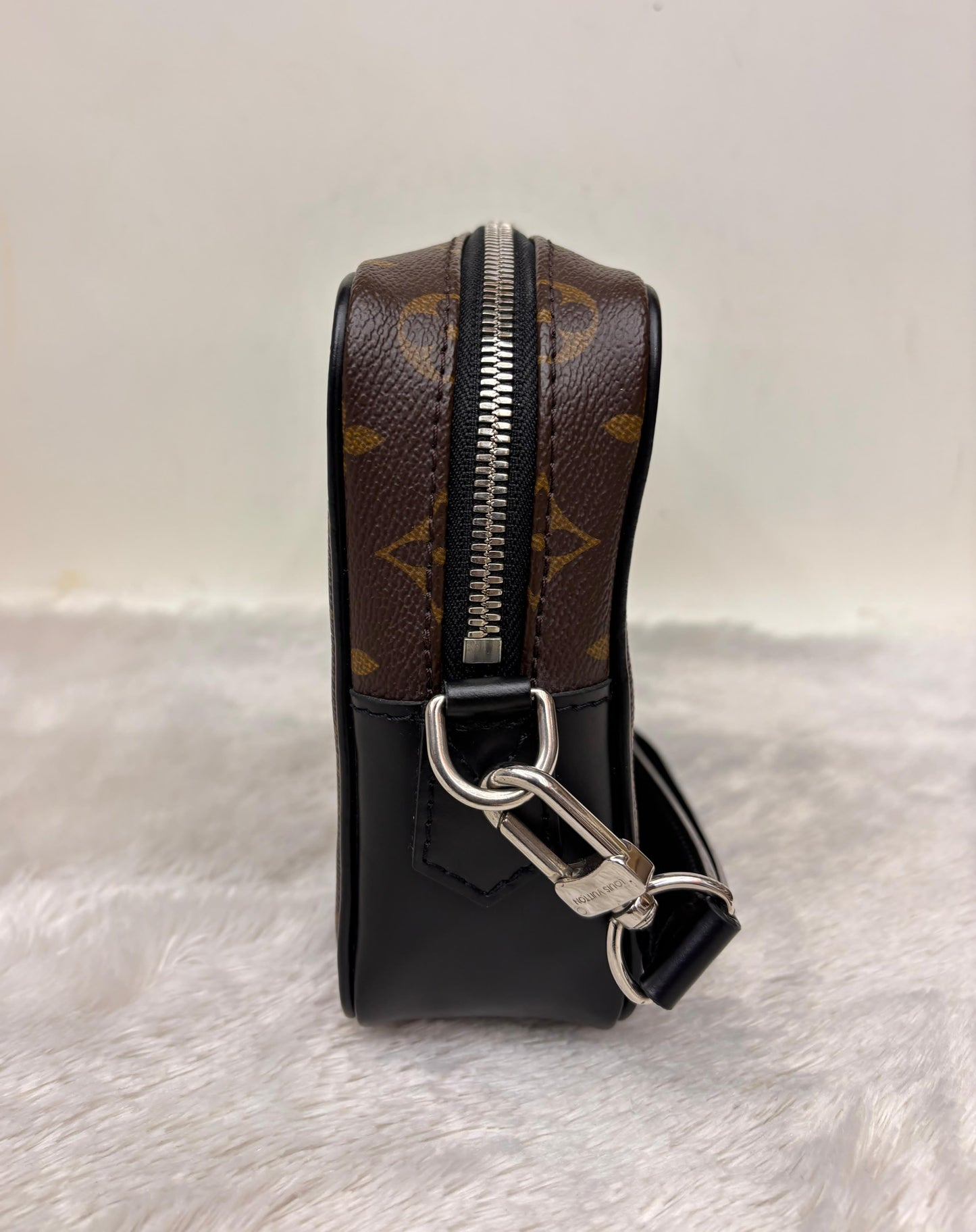 LV Kasai Clutch Monogram Macassar 2019