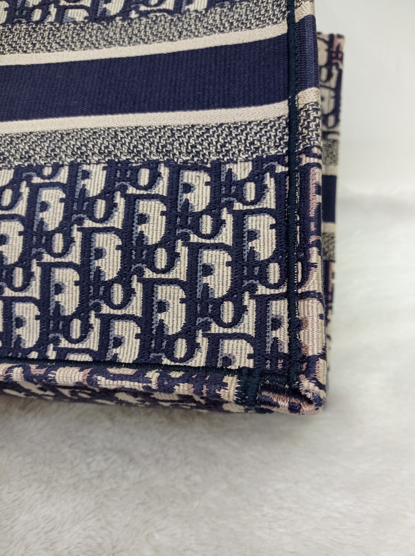 Dior Tote Book Medium Oblique Navy 2019