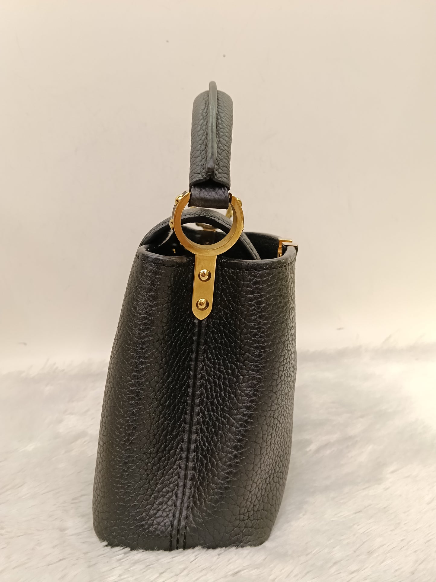 LV Capucines Mini Taurillon Black 2020