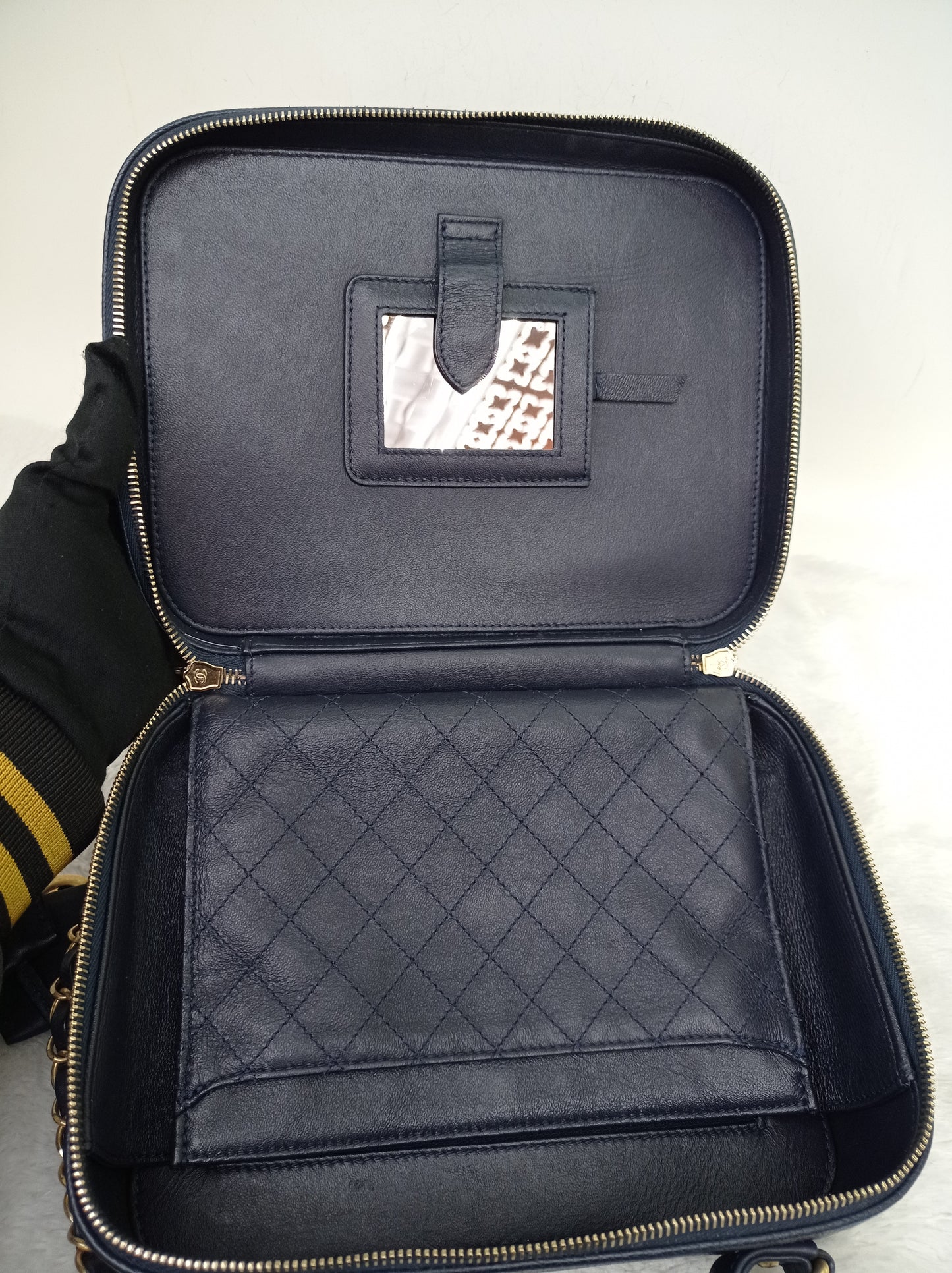Chanel Filigree Vanity Case Large Caviar Navy GHW #27
