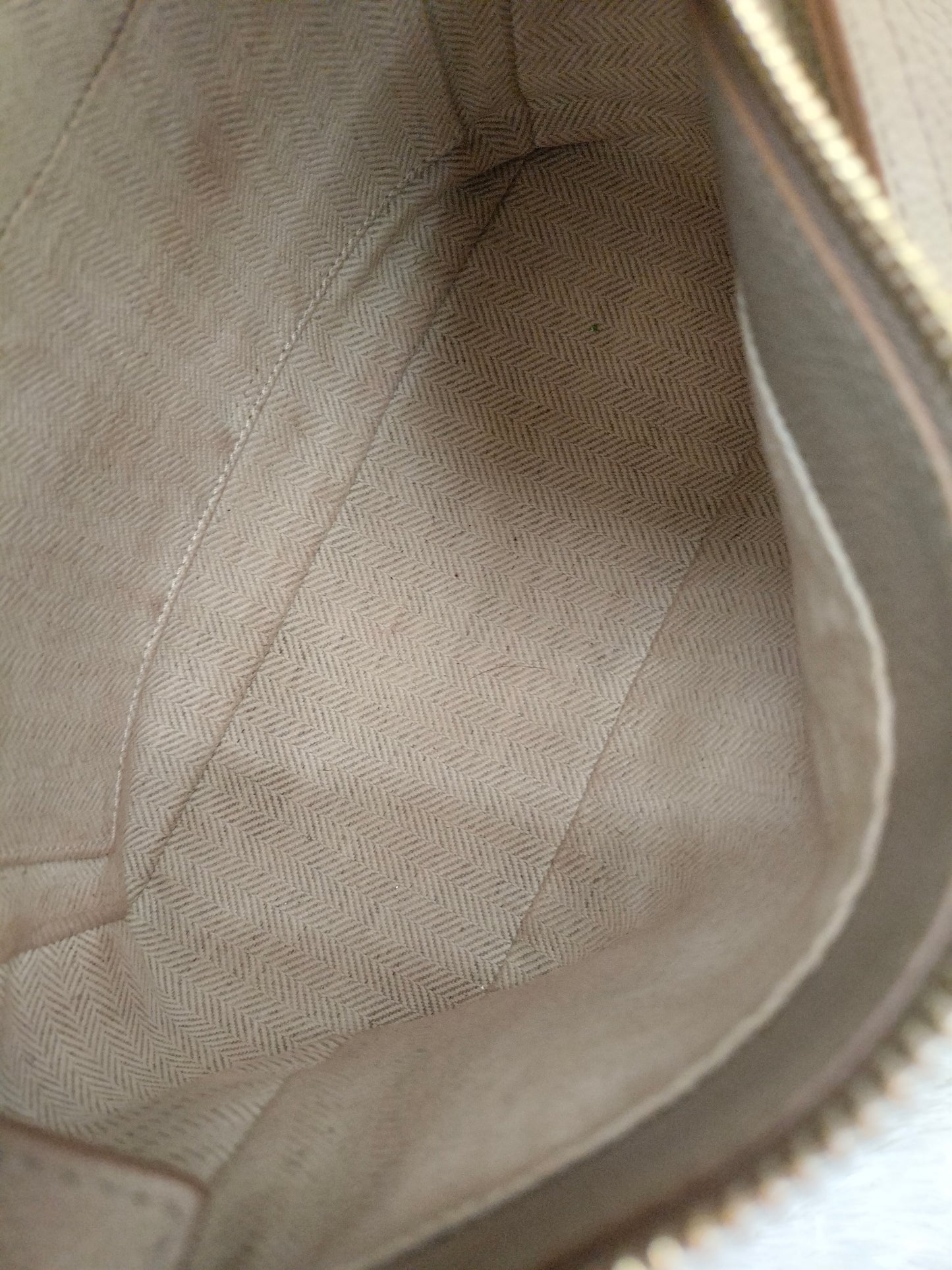 Loewe Puzzle Small Edge Grained Sand GHW 2023