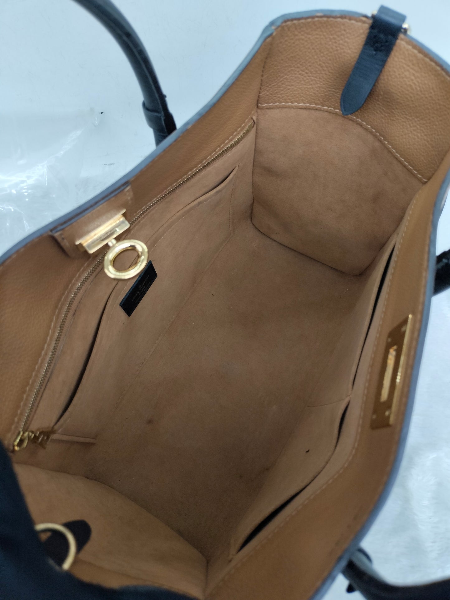 LV On My Side MM Monogram Grained Noir 2019