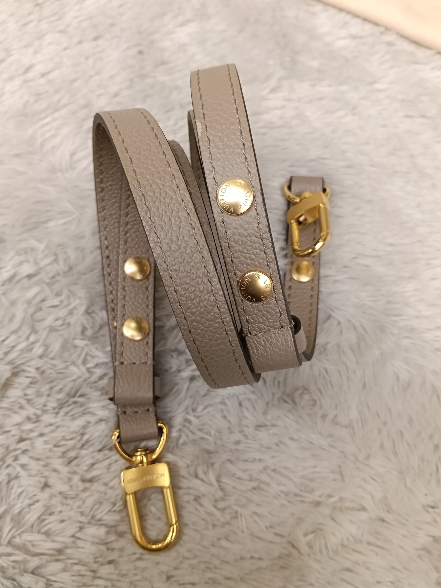 LV Neo Noe MM Monogram Empreinte Tourterelle Creme (CHIP)