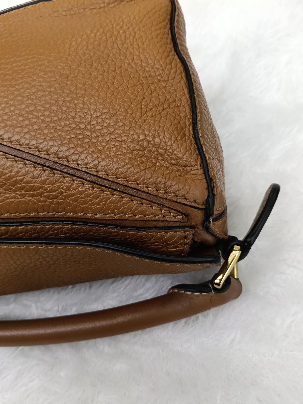 Loewe Puzzle Mini Grained Caramel GHW 2020