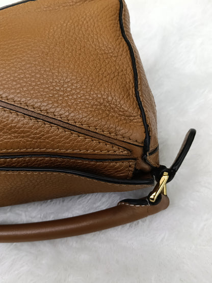 Loewe Puzzle Mini Grained Caramel GHW 2020