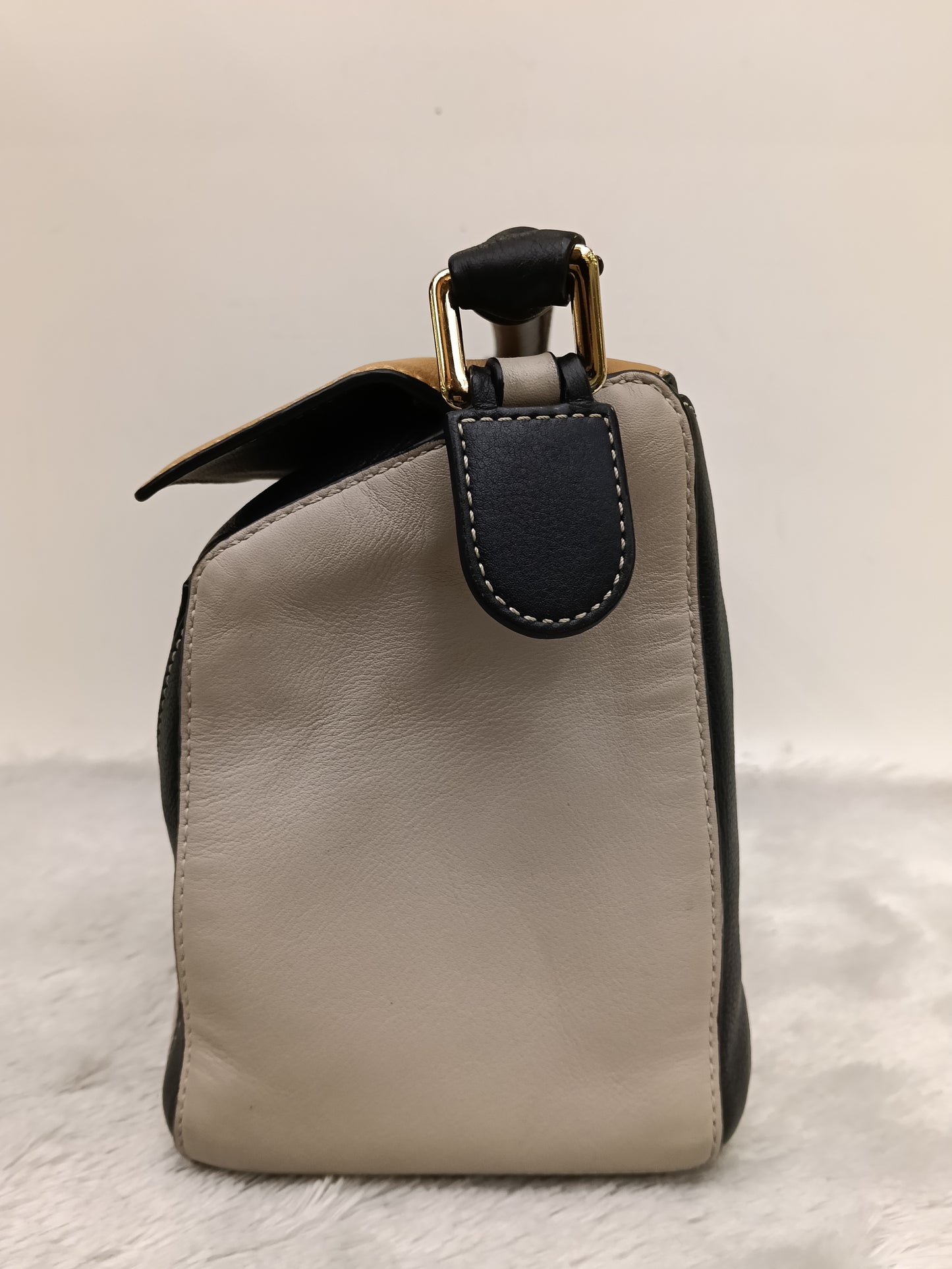 Loewe Puzzle Medium Amber Light Oat Black GHW 2019