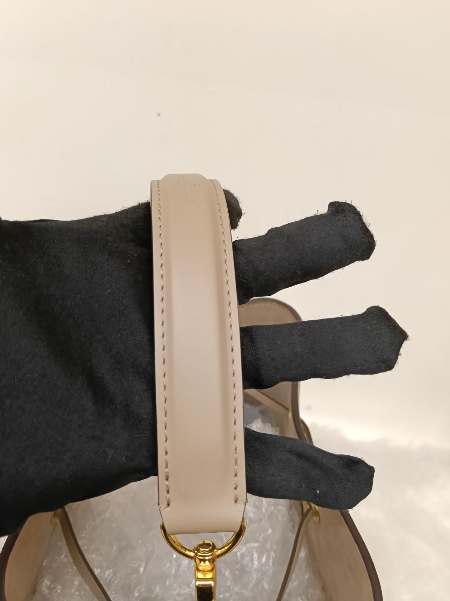 LV Neo Noe MM Monogram Empreinte Tourterelle Creme (CHIP)