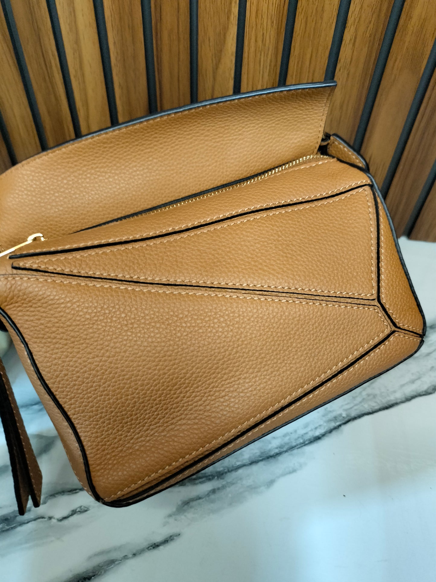 Loewe Puzzle Mini Grained Light Caramel GHW 2022