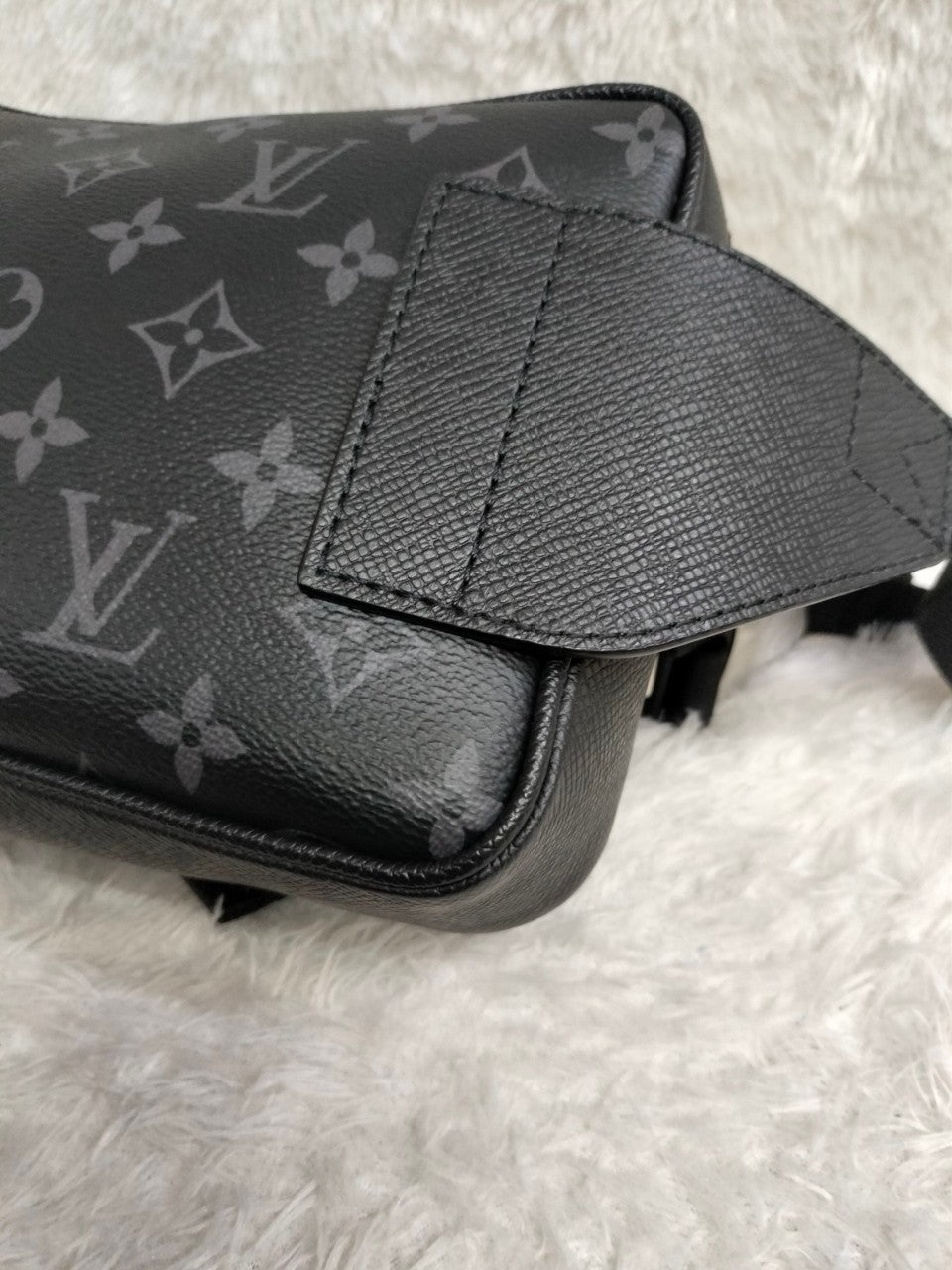 LV Outdoor Bumbag Monogram Taigarama Eclipse 2019