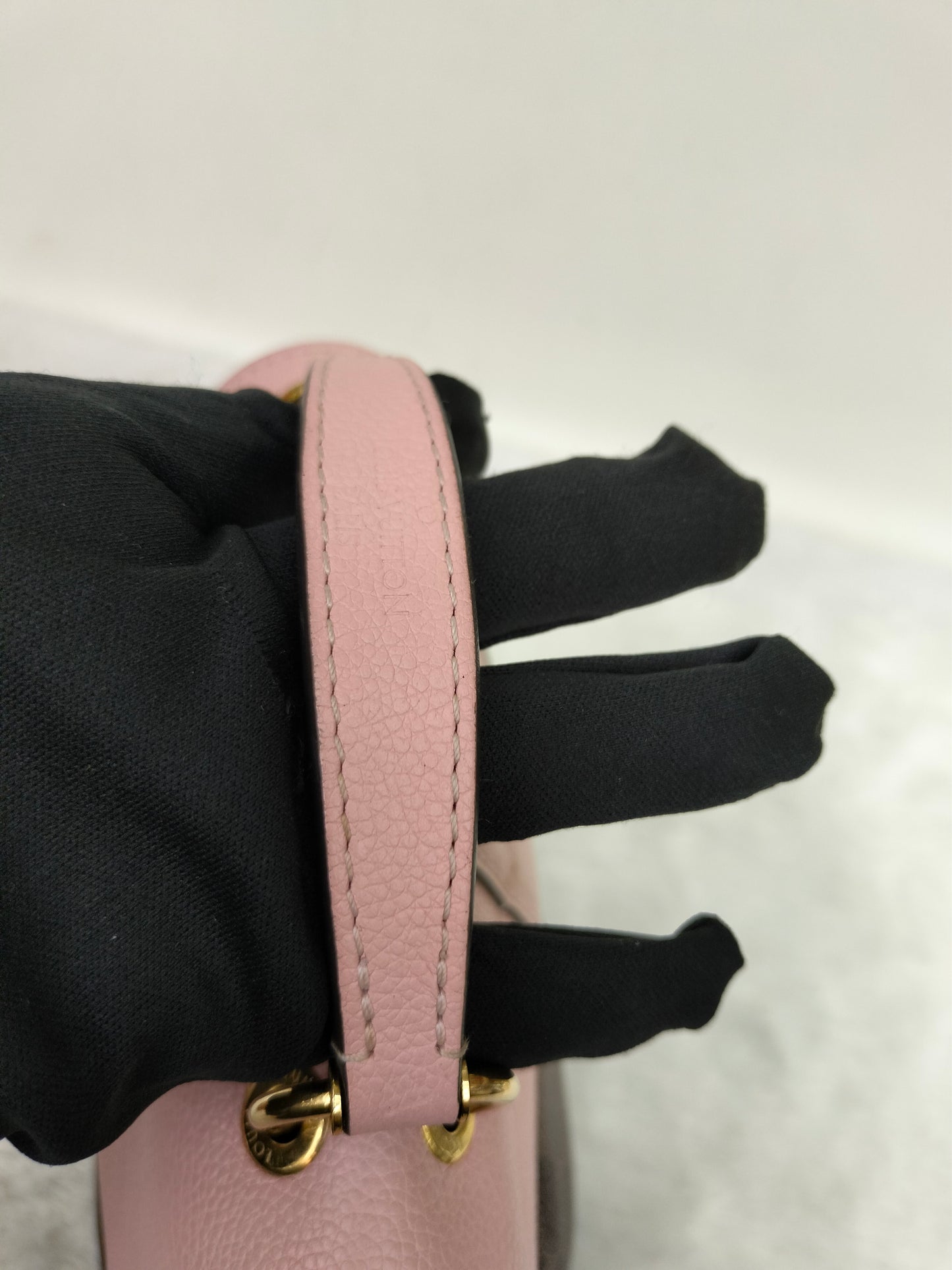 LV Clapton Backpack Damier Magnolia 2018