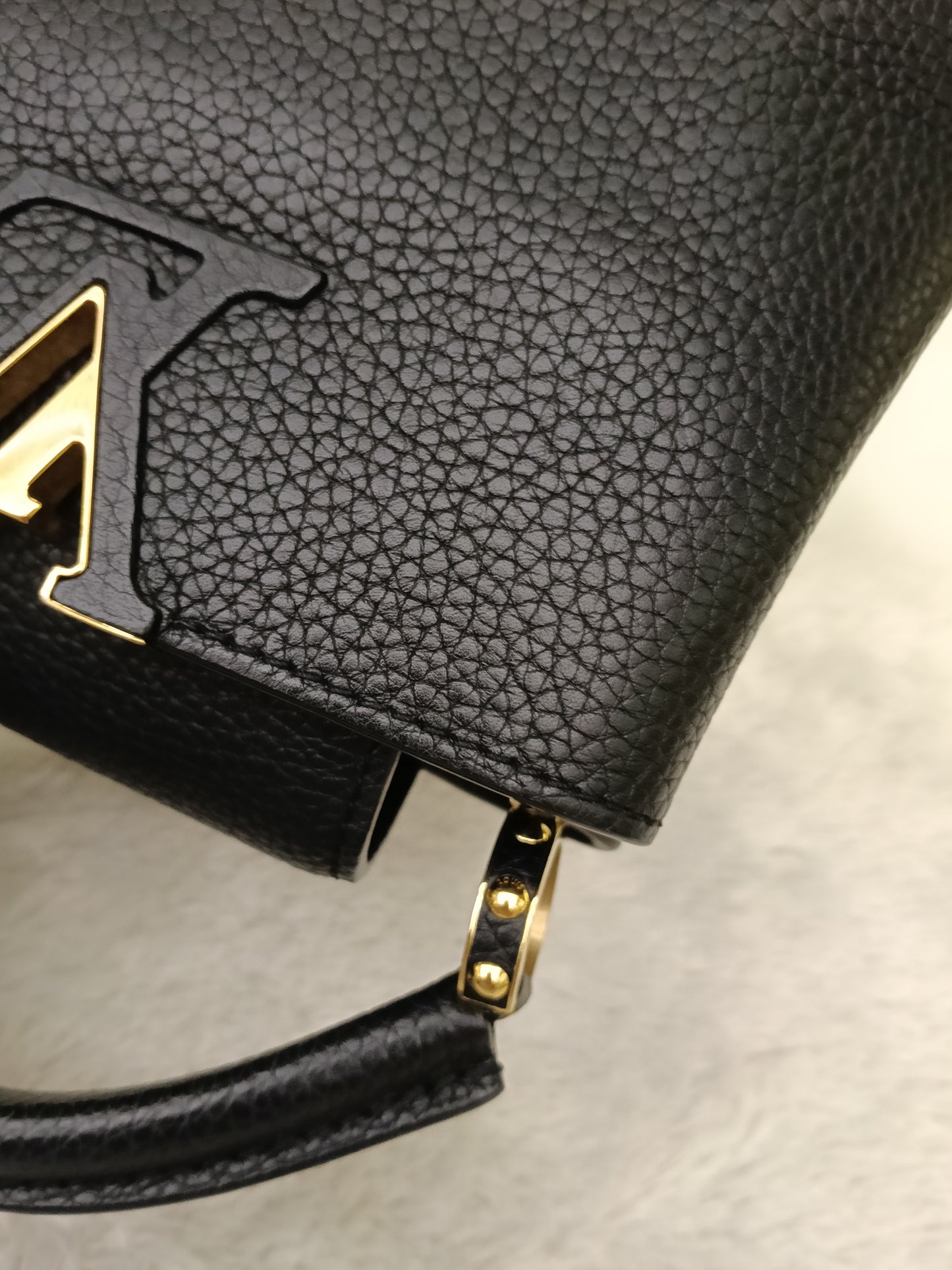 LV Capucines Mini Taurillon Black 2020