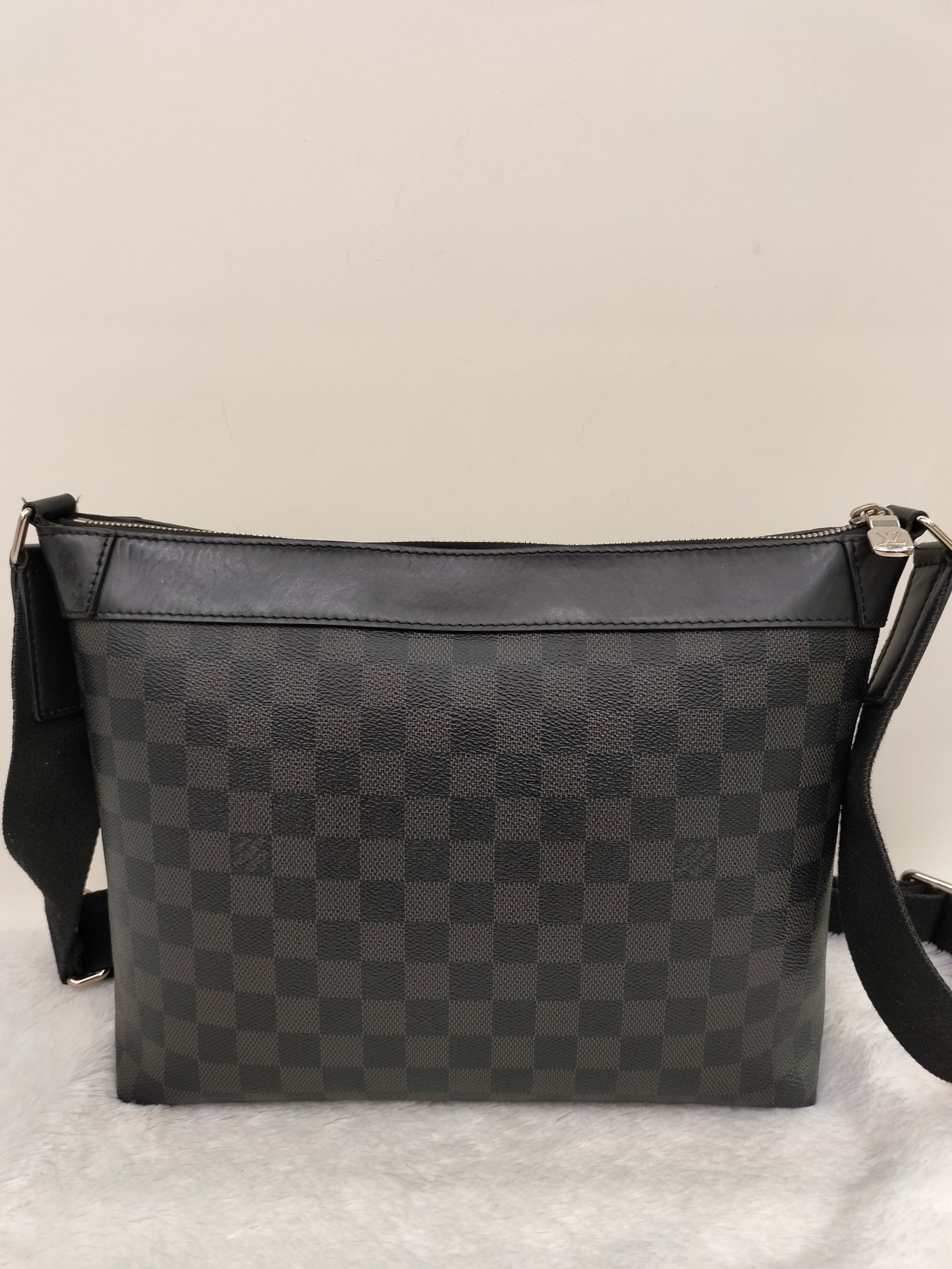 LV Mick Messenger Graphite 2017