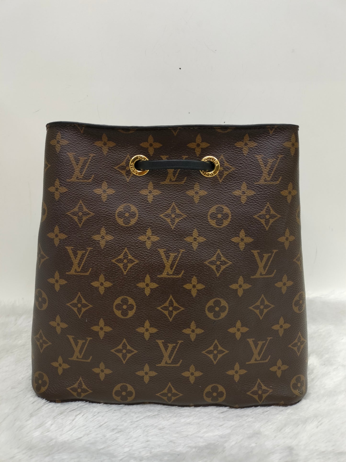 LV Neo Noe Monogram Noir 2017