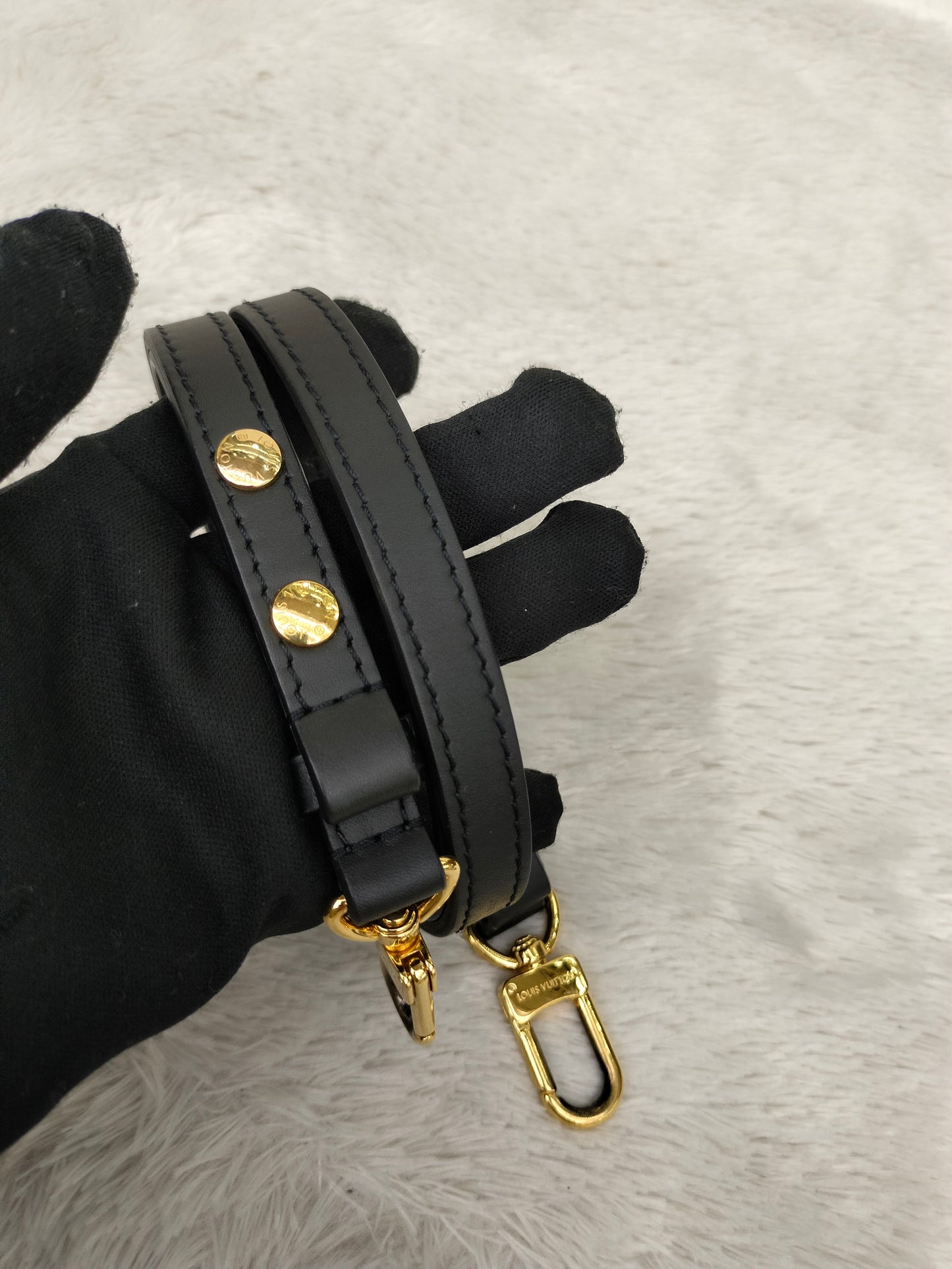 LV Neo Noe MM Monogram Noir (CHIP)