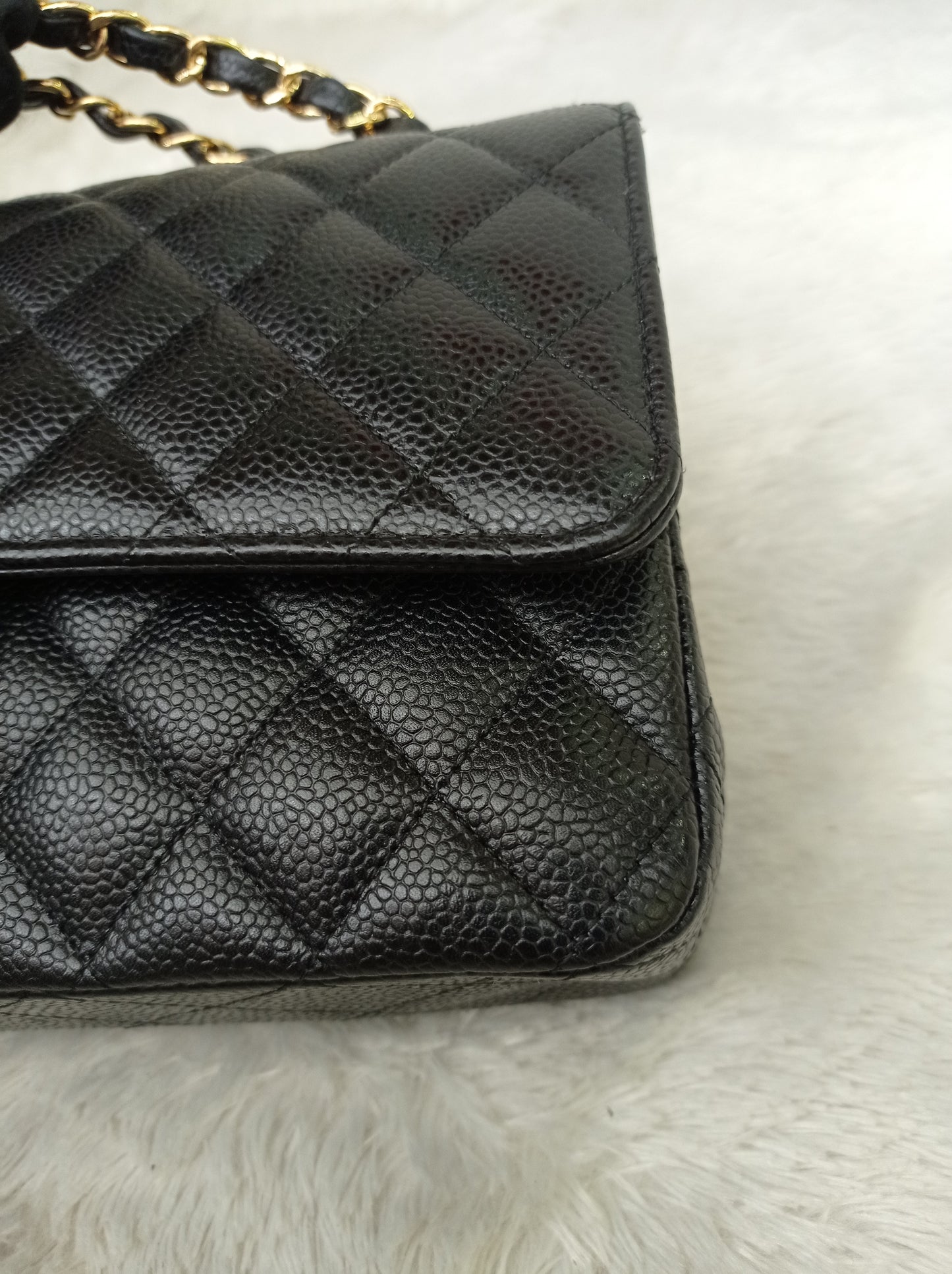 Chanel Medium Caviar Black GHW DF (CHIP)